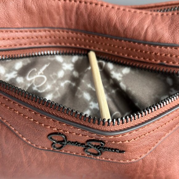 JESSICA SIMPSON REDDISH BROWN FAUX LEATHER CROSSBODY BAG W/BLACK METAL HARDWARE - Picture 6 of 10